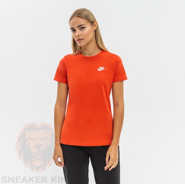 Футболка Nike Club tee women